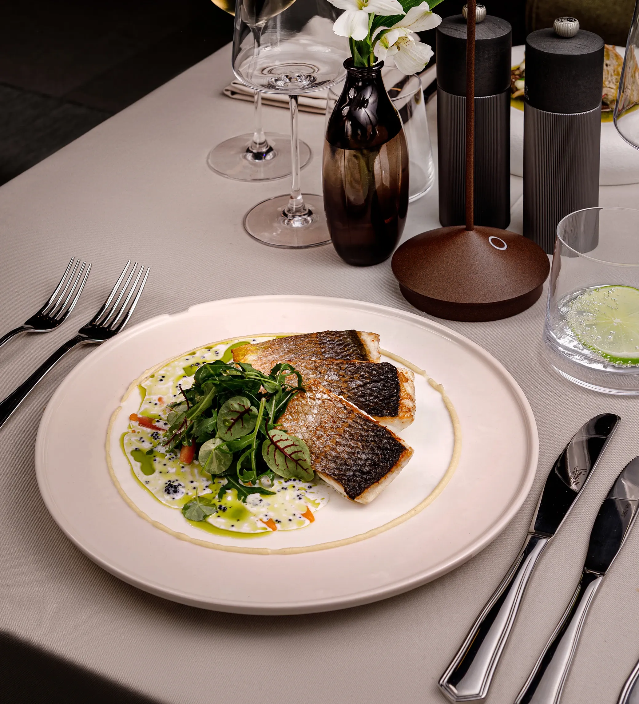 Nidus Restaurant image